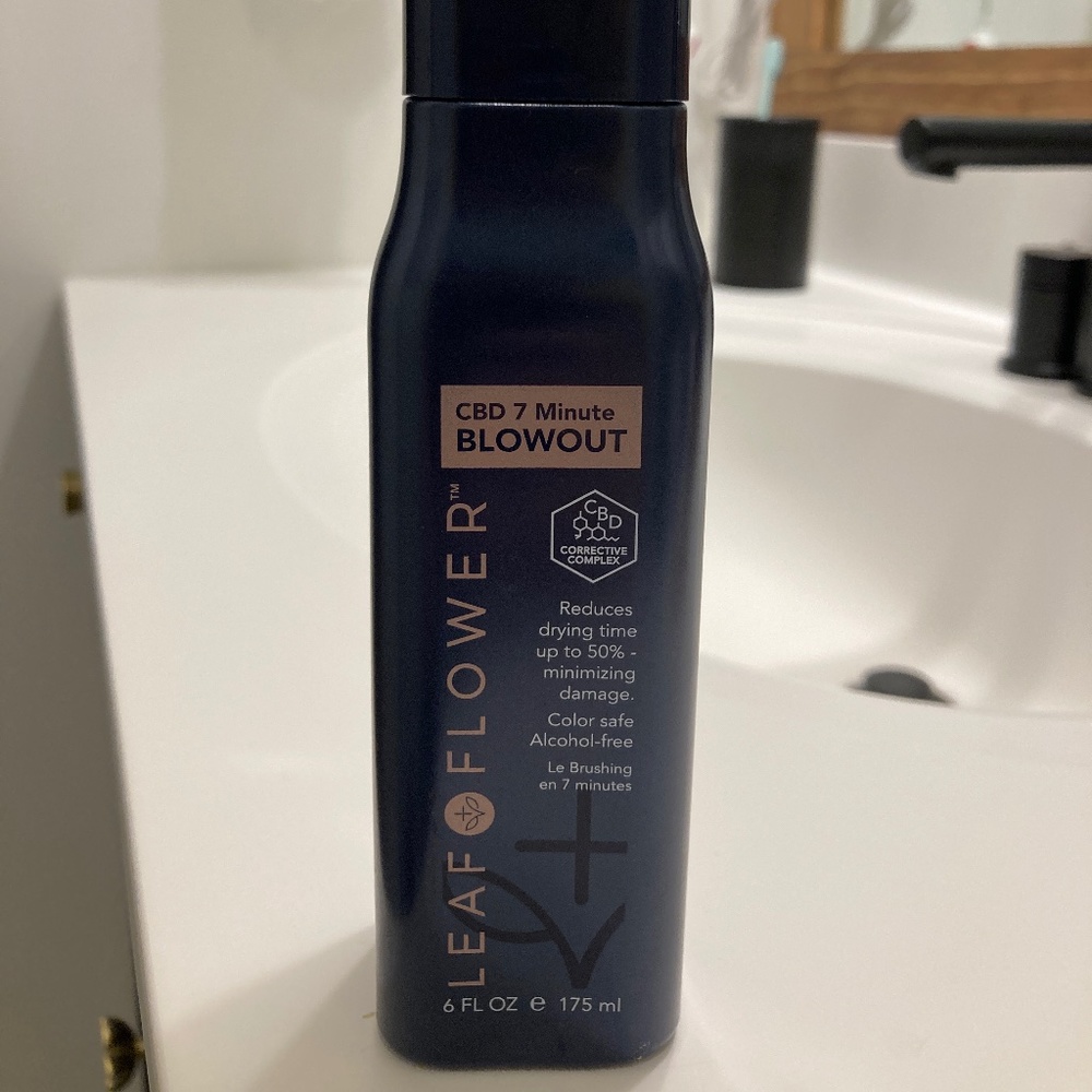 Leaf and flower 7 minute blowout spray